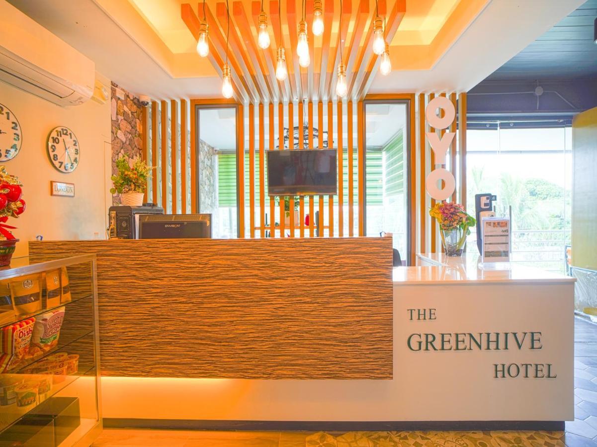 Capital O Oyo 785 The Greenhive Hotel Ibaan Eksteriør billede