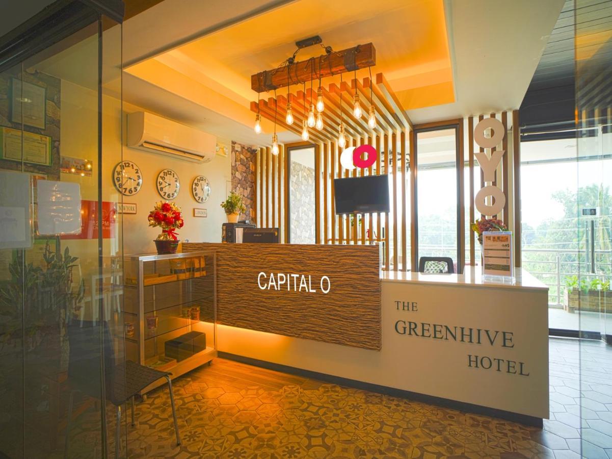Capital O Oyo 785 The Greenhive Hotel Ibaan Eksteriør billede